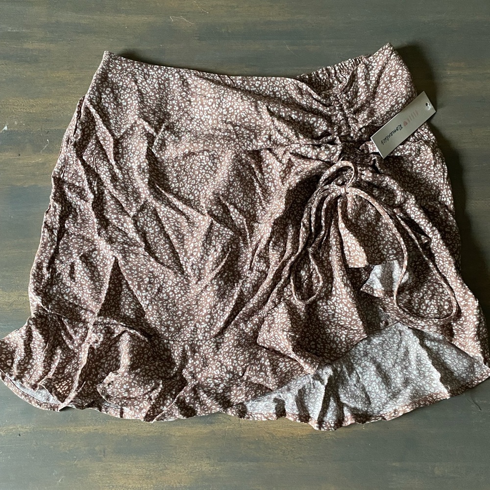 NWT Urban Romantics Skirt with Scrunch